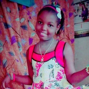 Meet your Posher, Mayi